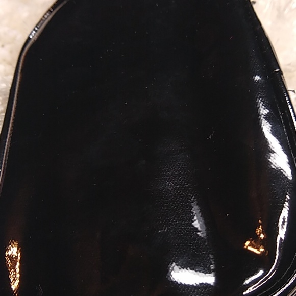 5 for $25 Urban DollKiss travel pouch - Picture 3 of 5